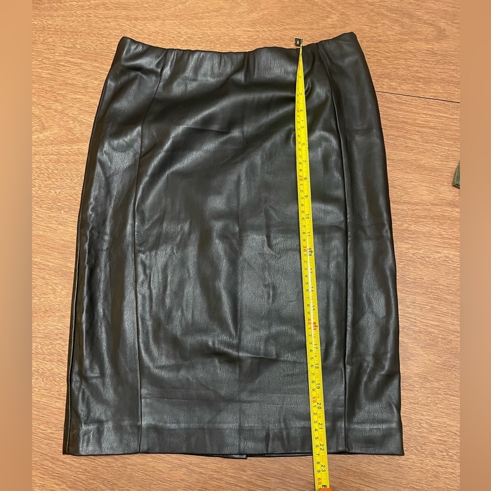 Jaclyn Smith Collection Black Faux Leather Pencil Skirt